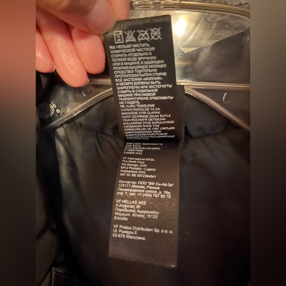 Northface Black Vest style AZPM like new ! - Picture 7 of 7